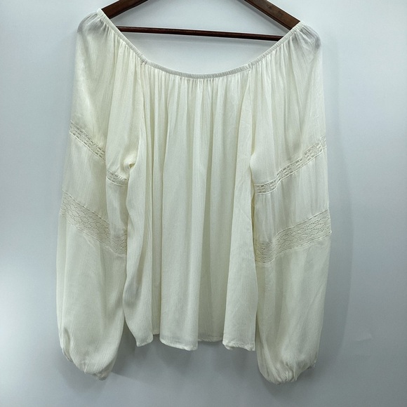 Jolt Cream Flowy Lace Trim Peasant Women's Blouse - Picture 3 of 10